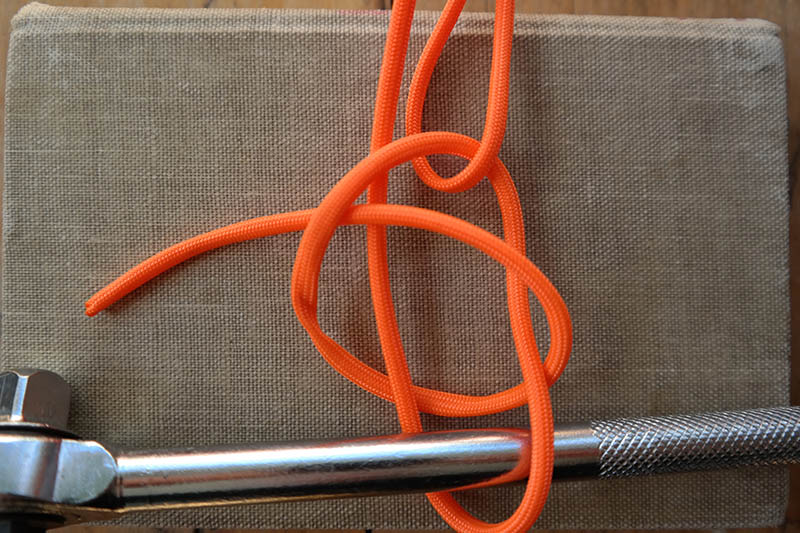 Illustration for article titled Knot Tying Process Images